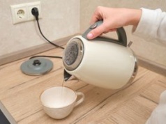 Używasz takiego czajnika? Chemiczka ostrzega