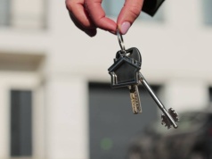 Czy kupując mieszkanie, trzeba się w nim zameldować? Nie każdy to wie