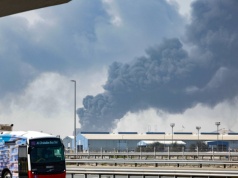 Konflikt w Iranie paraliżuje region. Zamknięte niebo, nieczynne lotniska, odwołane loty