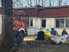 Dwie osoby w szpitalu, 20 ewakuowanych mieszkańców. Policja: pożar od papierosa