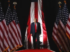 Trump ogłasza sukces militarny: „Wygrywamy i zatopoliśmy 9 irańskich statków”. Teheran złoży broń?