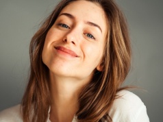 To krótkie imię błyskawicznie zyskuje popularność. Modne i "międzynarodowe"