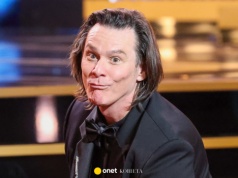 Jim Carrey zaskoczył w Paryżu. Odebrał prestiżową nagrodę i wzbudził sensację swoim wyglądem