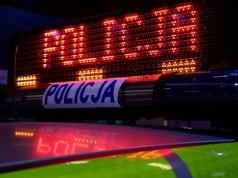 Policjant z Piaseczna w areszcie. Śledztwo ws. gwałtu trwa