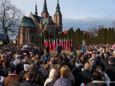 Prezydent mocno! "Przesiąknięci komunistyczną propagandą"