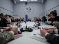 Paryż, Berlin i Londyn deklarują „gotowość na działania obronne