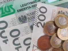 ZUS informuje: Niektórzy emeryci i renciści zwaloryzowane świadczenia otrzymają wcześniej. Terminarz wypłat emerytur i rent w marcu
