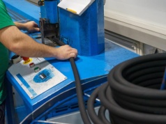 Większość załogi pracuje tam całe swoje życie. Teraz zwalniają ponad 90 osób