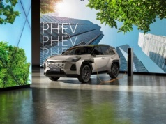 Toyota RAV4 PHEV debiutuje w Polsce. Do wyboru 268 lub 304 KM