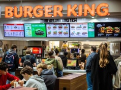 Inwigilacja czy dobro klienta? Burger King wprowadza AI do słuchawek pracowników