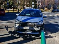 Kolizja z autobusem MZK na ul. Bacewicz w Jeleniej Górze