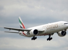 Dubaj po ataku Iranu otwiera lotnisko. Wystartował pierwszy samolot