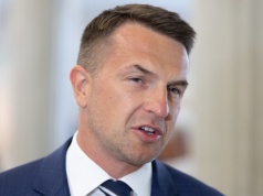 Totalna kompromitacja Szłapki ws. kamieni milowych w SAFE