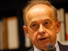 Konstytucjonaliści będą reprezentować Polskę w Komisji Weneckiej. To prof. Sadurski i prof. Florczak