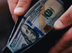 Cła pustoszą kieszenie. Wiadomo, ile zapłaci przeciętny Amerykanin