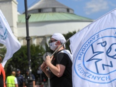Dzisiejszy protest szpitali odwraca logikę sporów. Gra do jednej czy dwóch bramek?