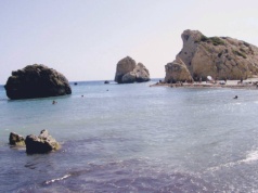 MSZ odradza podróże do Omanu i ostrzega przed zamknięciem przestrzeni lotniczej na Cyprze