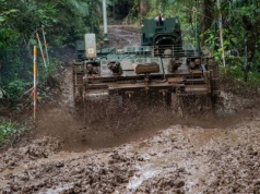 Amerykanie odbudowują zapasy pojazdów pancernych