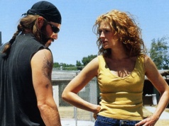 Polacy dzisiaj zarwą nockę. W telewizji kultowy film z wybitną rolą główną