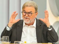 Edward Miszczak bez ogródek na temat gwiazd. "Dramatem jest, że wszędzie muszą być te same"