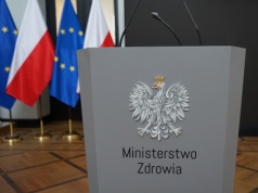 Protest przedstawicieli szpitali przed resortem zdrowia