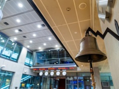 Spadki na GPW przyspieszyły. Mocno tracą spółki energetyczne