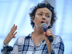 "Jego głowa produkuje tylko kilka myśli". Aktorka znowu obraża prezydenta