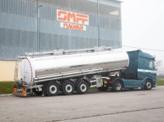 Cysterna z niewielkim wywrotem do przewozu gęstych ładunków spożywczych