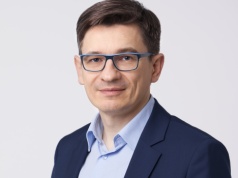 Asystent AI przy linii produkcyjnej. Koniec z szukaniem brygadzisty i nieaktualnymi instrukcjami?