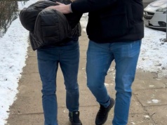 Rozcinał składane dachy w kabrioletach. 