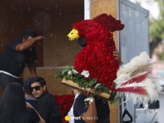 El Mencho pochowany w złotej trumnie. Meksyk żegna barona narkotykowego