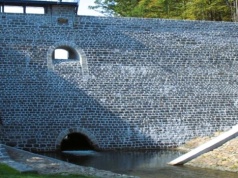 Wytrzymała potężną falę a teraz ją przebudują. Wiemy dlaczego