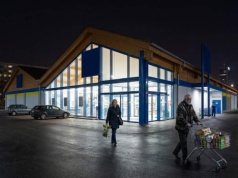 Zakupy o północy w Lidlu? Wybrane sklepy przechodzą na tryb całodobowy