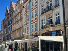 Szklane ogródki znikną z wrocławskiego Rynku? Miasto grozi karą finansową