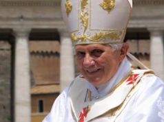 Nawrócenia zasługą Benedykta XVI? "Żywe dziedzictwo"