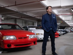 Prezes Forda: Kiedy rozebraliśmy Teslę, byłem kompletnie oszołomiony. Mach-E miał wiązki przewodów o 1,6 km dłuższe i cięższe