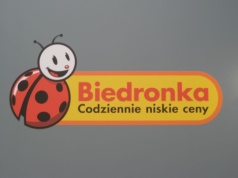 Pułapka na śpiochów w Biedronce. Na te promocje do 10:00 rano trzeba uważać