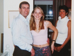 "Epstein poszerzył listę moich zadań. Najpierw balsamowałam mu stopy..."