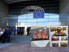 Skandal w PE! Prezydent USA poniżony na wystawie poseł z Niemiec