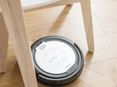 Ten niedrogi robot sprzątający odkurza z zawrotną mocą! Ma funkcję mopa