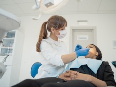 Próchnica dotyka 2,7 mld ludzi. WHO apeluje o zmianę podejścia do jej leczenia