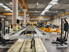 Naczepy Schmitz Cargobull z rumuńskiej fabryki – nowy zakład dla firanek i wywrotek