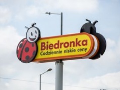 Biedronka znowu porównuje ceny. Sieć pokazała nowe banery