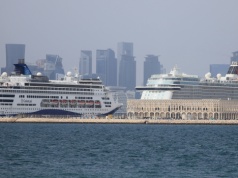 Turyści utknęli na statkach w Zatoce Perskiej. "Atmosfera paniki i łez"