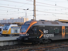 Cicha zmiana na polskich torach. "PKP czuje oddech konkurencji". Ceny biletów spadają