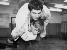 Putin nie chciał, żeby Rosjanie dowiedzieli się, jakie miał dzieciństwo. Nie bez powodu