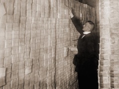 Janusz Krypto. Bitcoin czyli cyfrowy śmieć, czy cyfrowe złoto? Spór o fundamenty