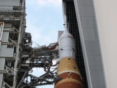 Start misji Artemis 2 już w kwietniu? Rakieta SLS już po naprawach