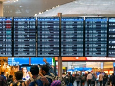 Przez wojnę na Bliskim Wschodnie utknęli za granicą. Co z pracą i pensją? PIP podpowiada