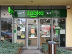 Wiadomo, ile można zarobić na franczyzie Żabki. Podajemy kwoty